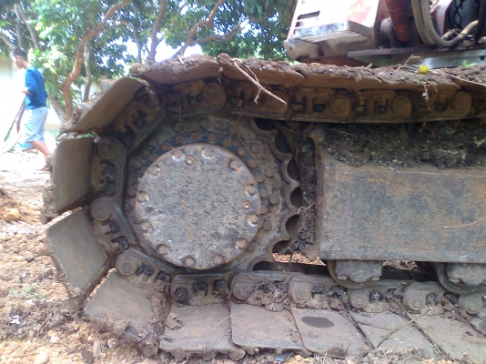 ขาย รถแบคโฮ HITACHI EX200-3 รถสวย พร้อมใช้งาน ขายเพราะไม่มีงาน.