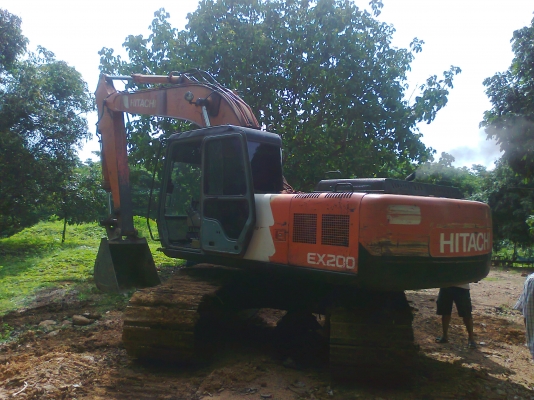 ขาย รถแบคโฮ HITACHI EX200-3 รถสวย พร้อมใช้งาน ขายเพราะไม่มีงาน.