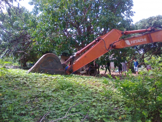 ขาย รถแบคโฮ HITACHI EX200-3 รถสวย พร้อมใช้งาน ขายเพราะไม่มีงาน.