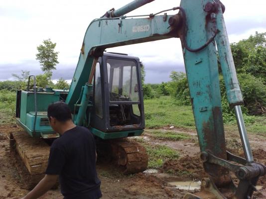 ขายถูกรถแบคโฮ KOBELCO SK60 MARK 2 เอกสารใบอินวอยท์เคื่องดีปั้มดีแรงสุดๆโซ่หนา