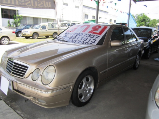 BENZ E240 / ซันลู๊ป /