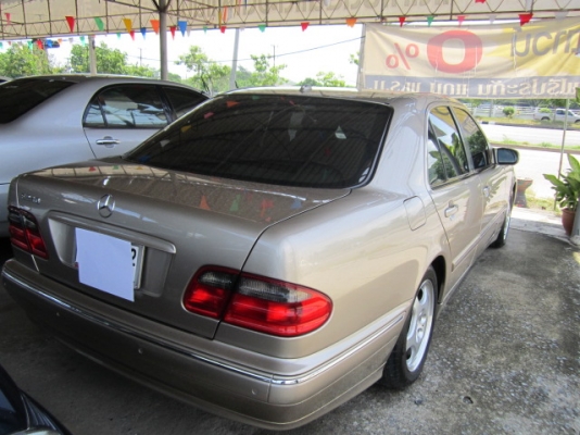 BENZ E240 / ซันลู๊ป /