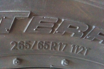 ขายแม๊ก TOYATA พร้อมยาง  สวยมากครับ 265-65-17 ยางปี 2010