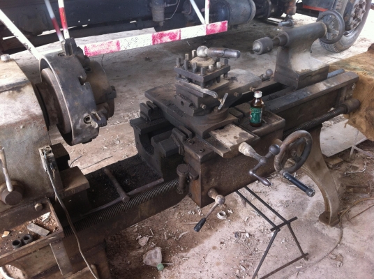 เครื่องกลึงเกียร์กระตุก 7 ฟุต