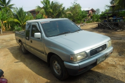 รถกระบะisuzuหน้าหนูสวยๆๆนะครับระบบไฟฟ้าเครื่อง2500ภายในสวยเอกสารทะเบียนพร้อมยางดีแอร์เย็น