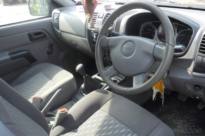 รถกระบะDMAX 2500เทอร์โบ รถสวยพร้อมใช้เอกสารทะเบียนพร้อม ปี่2547