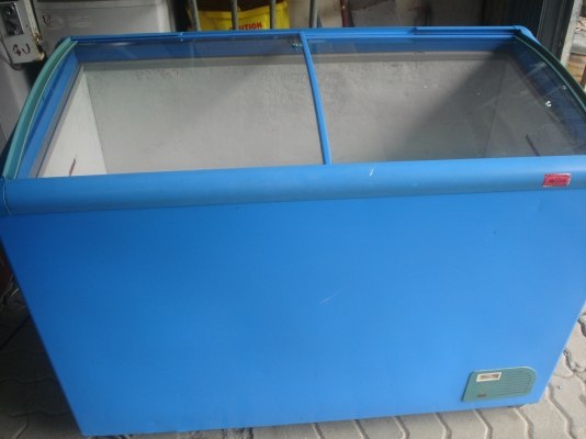 ตู้แซ่สภาพดี เดิมเป็นตู้ไอติม รับประกันเย็นปกติ ขายถูก3800บาท