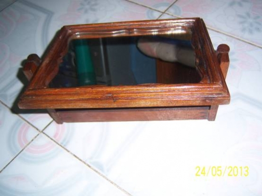ขายกระจกส่องหน้า ตั้งโต๊ะ  ไม้สัก