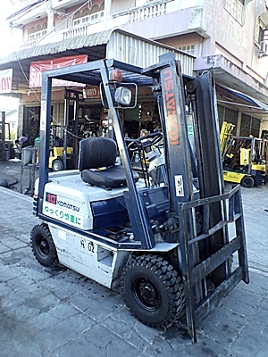 ขายรถยกโคมัสสึ 1 ตัน รุ่น15 เครื่องเบนซิน เกียร์ออโต้ กระบอกคู่ เสาสูง 3 เมตร ยางตันใหม่ พวงมาลัยเพาเว่อร์ สีเดิมจากนอก นำเข้าจากญี่ปุ่น ใช้งานได้ทันที ขายรถยกโคมัสสึ 1 ตัน รุ่น15 เครื่องเบนซิน เกียร์ออโต้ กระบอกคู่ เสาสูง 3 เมตร ยางตันใหม่ พวงมาลัยเพาเว่อร์ สีเดิมจากนอก นำเข้าจากญี่ปุ่น ใช้งานได้ทันที