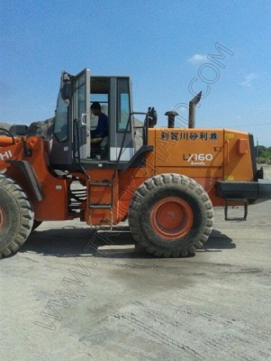 รถตักล้อยาง ยี่ห้อ HITACHI160-7