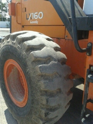 รถตักล้อยาง ยี่ห้อ HITACHI160-7