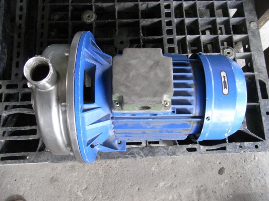 ขายปั้มน้ำหอยโข่งขนาดประมาณ 1.5 HP. ยี่ห้อ Lowara สภาพสวยพร้อมใช้งาน