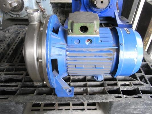 ขายปั้มน้ำหอยโข่งขนาดประมาณ 1.5 HP. ยี่ห้อ Lowara สภาพสวยพร้อมใช้งาน