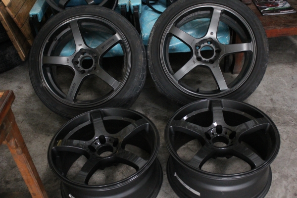 ขายล้อ โปรไดร้ ขอบ18 กว้าง8.5 พร้อมยาง 2เส้น ถูกๆ 14500.-