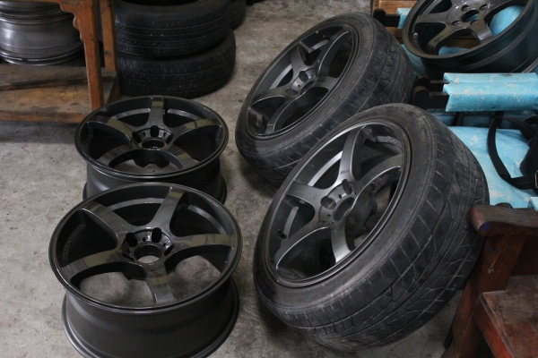 ขายล้อ โปรไดร้ ขอบ18 กว้าง8.5 พร้อมยาง 2เส้น ถูกๆ 14500.-