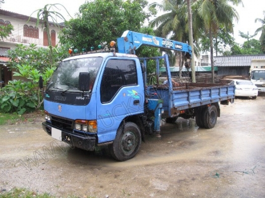 รถบรรทุก 6 ล้อติดเครน ยี่ห้อ ISUZU รุ่น NPR 130 แรงม้า