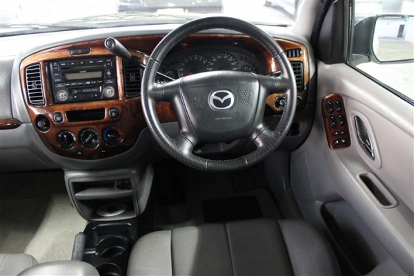 ขาย 2004 MAZDA TRIBUTE 3.0 V6 สีขาว เจ้าของขายเอง มีsunroof ขาย 2004 MAZDA TRIBUTE 3.0 V6 สีขาว เจ้าของขายเอง มีsunroof