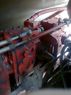 ขายรถเกี่ยวข้าว กระทิงเปลี่ยว พร้อมเทเลอร์ลาก 390000บาท