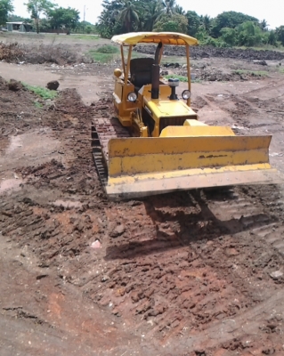ขายแทรกเตอร์KOMATSU   D 2 OP เก่านอกสวยมากมาย