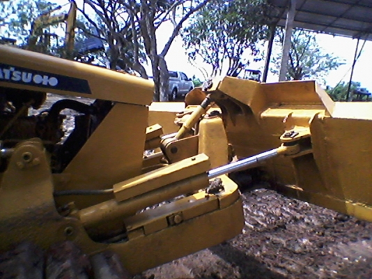 ขายแทรกเตอร์KOMATSU   D 2 OP เก่านอกสวยมากมาย