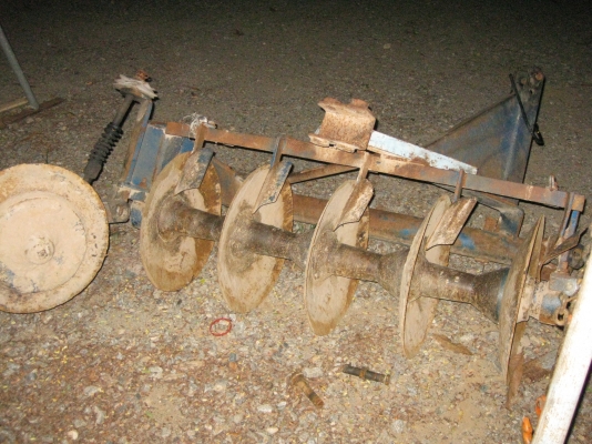 ขาย Kubota L2202DT-M 2เพลา พร้อมผาน5 1พวง สนใจติดต่อครับ