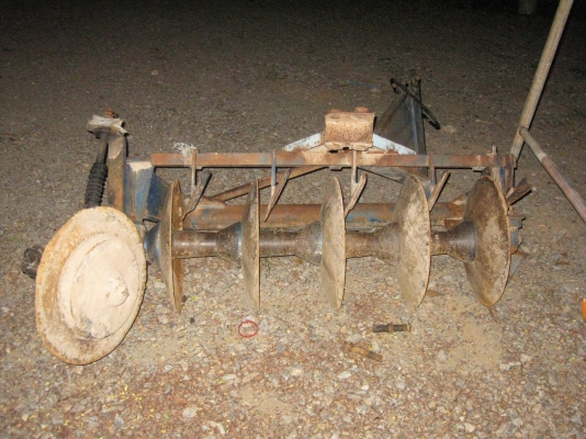 ขาย Kubota L2202DT-M 2เพลา พร้อมผาน5 1พวง สนใจติดต่อครับ