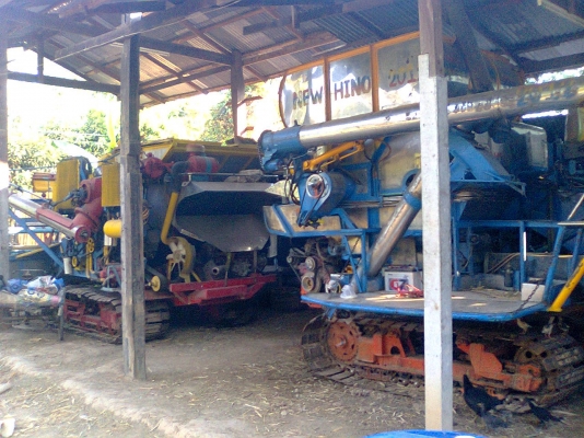 ขายรถเกี่ยวข้าว สามมิตรมอเตอร์ อุ้ม เครื่องJO8Cเทอร์โบ