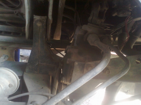 ขายรถหกล้อนิสสัน UD  180  แรง เดิมเป็นรถการไฟฟ้า แท้ห้าง