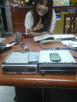 ขายเครื่องเล่นVCD  JVC   กับจอWORLDTECHถูกๆๆๆๆ