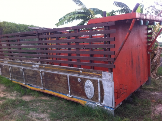 ขายกระบะรถบรรทุก 10 ล้อ ไม้มะค่า สภาพดีมาก พร้อมใช้