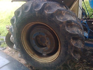 ขายรถไถ FORD 6610 เพลาเดี่ยว เอกสารอินวอย 7 จาน 3 จาน เลขตัวถัง B356071 เลขเครื่องยนต์ F418334 4 สูบ 75 แรงม้า ราคา 400000