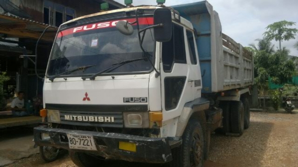 ขายด่วน รีบจองของดีราคาถูกMITSUBISHI FN527MT5600สองเพลาดั้มสภาพพร้อมใช้ โทร 0801515451 0811838154