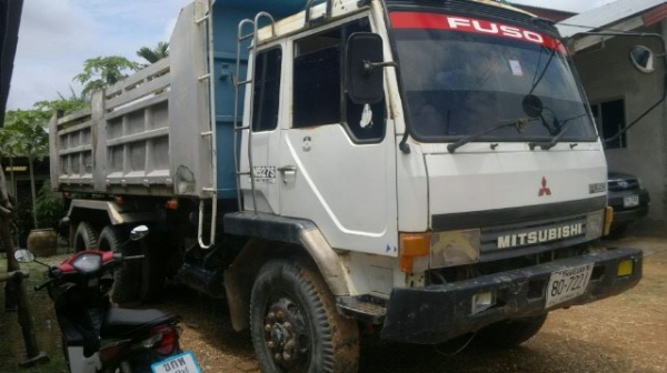 ขายด่วน รีบจองของดีราคาถูกMITSUBISHI FN527MT5600สองเพลาดั้มสภาพพร้อมใช้ โทร 0801515451 0811838154