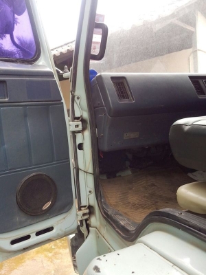 รถอิซูซุ 6 ล้อดั้ม FTR 195 แรงม้า  สนใจติดต่อ 081 - 6079515