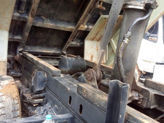 รถอิซูซุ 6 ล้อดั้ม FTR 195 แรงม้า  สนใจติดต่อ 081 - 6079515