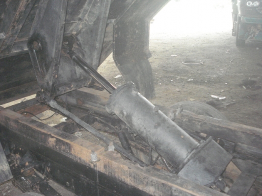 ขาย ISUZU NKR 88 แรงม้า รถห้างแท้สภาพสวยครับ ดั๊มเกษตรครับ