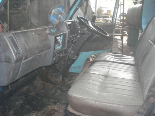 ขาย ISUZU NKR 88 แรงม้า รถห้างแท้สภาพสวยครับ ดั๊มเกษตรครับ