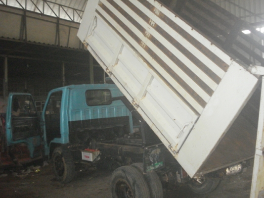 ขาย ISUZU NKR 88 แรงม้า รถห้างแท้สภาพสวยครับ ดั๊มเกษตรครับ