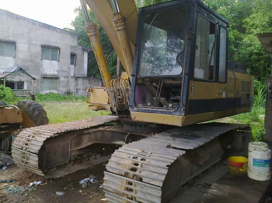 แบคโฮ CAT E200B รถสวยดีใช้ได้ สภาพดีพร้อมใช้ แบคโฮ CAT E200B รถสวยดีใช้ได้ สภาพดีพร้อมใช้