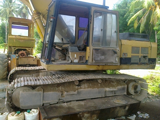 แบคโฮ CAT E200B รถสวยดีใช้ได้ สภาพดีพร้อมใช้ แบคโฮ CAT E200B รถสวยดีใช้ได้ สภาพดีพร้อมใช้