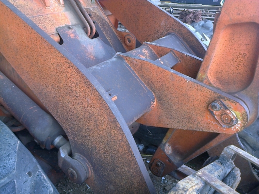 รถตักล้อยางฮิตาชิ LX80 ซุปเปอร์ สีเดิมๆเครื่องเดิม..(ขนาดเท่าKOMATSU 510).. รถตักล้อยางฮิตาชิ LX80 ซุปเปอร์ สีเดิมๆเครื่องเดิม..(ขนาดเท่าKOMATSU 510)..