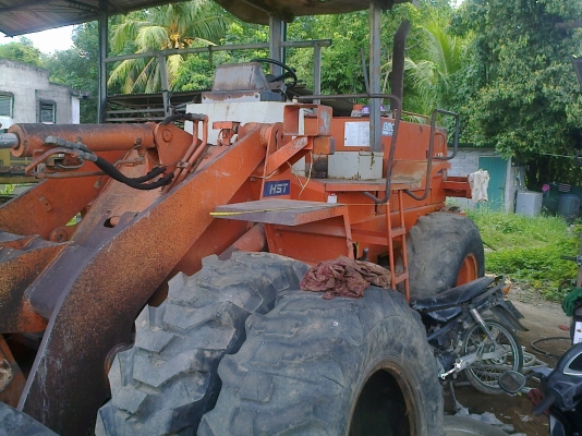 รถตักล้อยางฮิตาชิ LX80 ซุปเปอร์ สีเดิมๆเครื่องเดิม..(ขนาดเท่าKOMATSU 510).. รถตักล้อยางฮิตาชิ LX80 ซุปเปอร์ สีเดิมๆเครื่องเดิม..(ขนาดเท่าKOMATSU 510)..