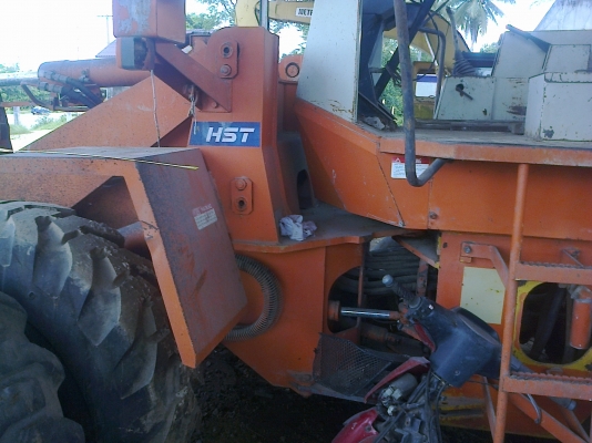 รถตักล้อยางฮิตาชิ LX80 ซุปเปอร์ สีเดิมๆเครื่องเดิม..(ขนาดเท่าKOMATSU 510).. รถตักล้อยางฮิตาชิ LX80 ซุปเปอร์ สีเดิมๆเครื่องเดิม..(ขนาดเท่าKOMATSU 510)..