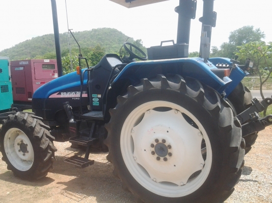ขายรถไถ Ford New Holland 95  ขับเคลื่อน 4 ล้อ