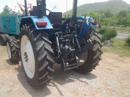 ขายรถไถ Ford New Holland 95  ขับเคลื่อน 4 ล้อ