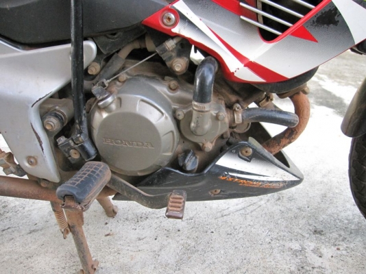 ขายฮอนด้า โซนิค 125 ตัวเก่า เรือนไมล์สีน้ำเงิน ราคา 10,500 บาท