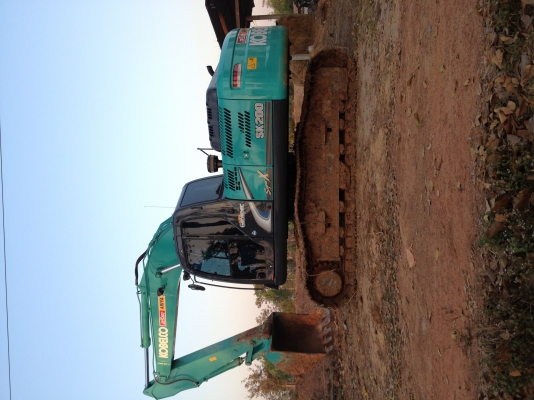 บริการให้เช่า รถแบคโฮ 200