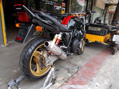 ขายHONDA cb40 version s ปี98 เก็บงานแล้ว