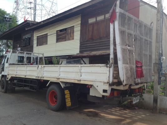 ISUZU ROCKY FTR 210 HP 6HH1 ปี 36 กระบะเหล็กความยาว 7 เมตรมีหางสไลด์ไฮดรอลิกส์ครบพร้อมใช้งาน เครื่องแน่นแรงดี ภายในเก๋งคอนโซลสวยครบ พวงมาลัยเพาเวอร์ ช่วงล่างคัชซีใหญ่สวยไม่มีดาม ยาง 9.00 ขอบ 20 สภาพดี 70\% พร้อมบรรทุกพร้อมใช้งาน เอกสารทะเบียนภาษีครบพร้อมโอ