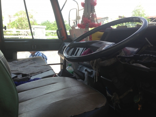 ISUZU ROCKY FTR 210 HP 6HH1 ปี 36 กระบะเหล็กความยาว 7 เมตรมีหางสไลด์ไฮดรอลิกส์ครบพร้อมใช้งาน เครื่องแน่นแรงดี ภายในเก๋งคอนโซลสวยครบ พวงมาลัยเพาเวอร์ ช่วงล่างคัชซีใหญ่สวยไม่มีดาม ยาง 9.00 ขอบ 20 สภาพดี 70\% พร้อมบรรทุกพร้อมใช้งาน เอกสารทะเบียนภาษีครบพร้อมโอ